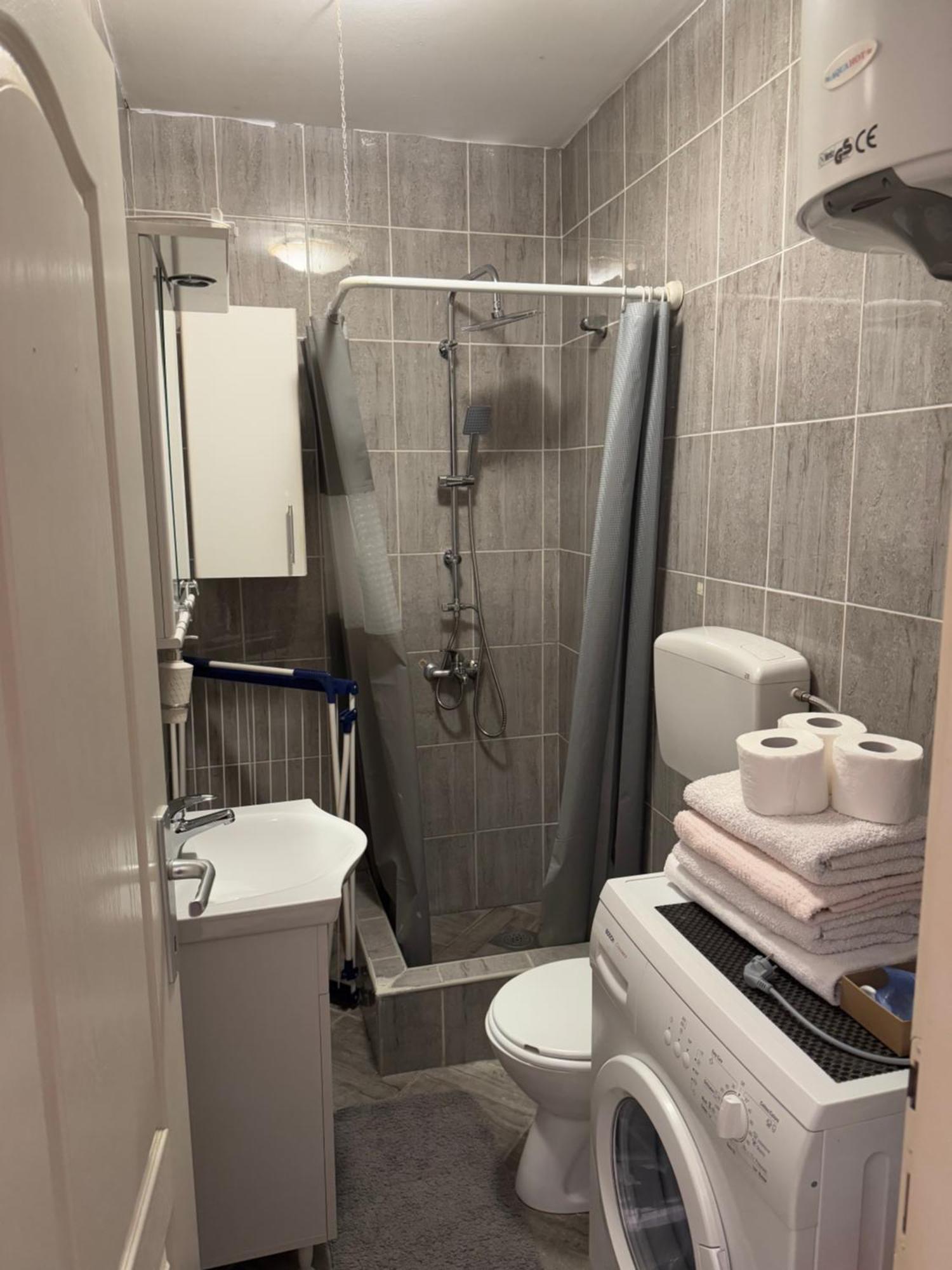 Studio Apartment For Rent In Budva Exterior photo